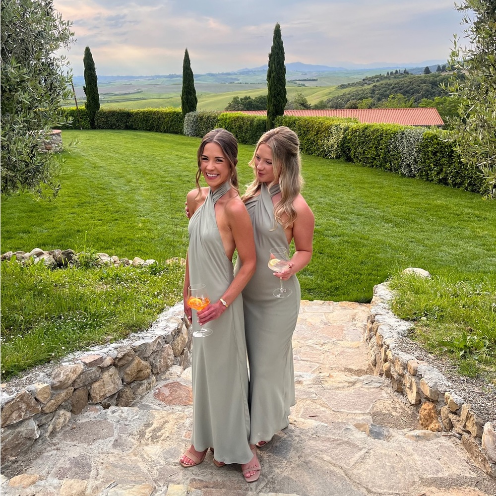 Show me your MuMu halter bridesmaid dress size small